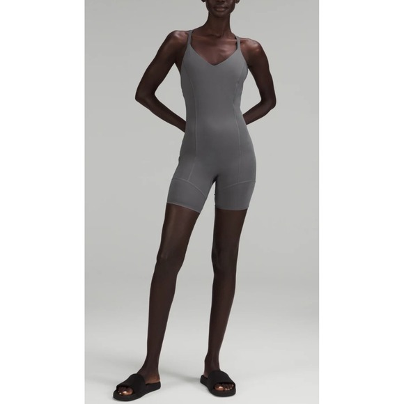 lululemon athletica Pants - Lululemon Lab Kasta One Piece Romper With Pockets Gray Sz 6 Athletic 9" Inseam